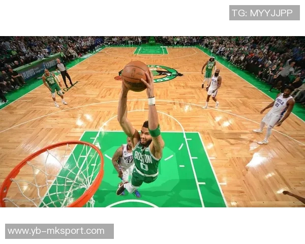 塔图姆分享惊艳扣篮视频引发热议鞋子成关键因素引发讨论 塔图姆分享惊艳扣篮视频引发热议鞋子成关键因素引发讨论