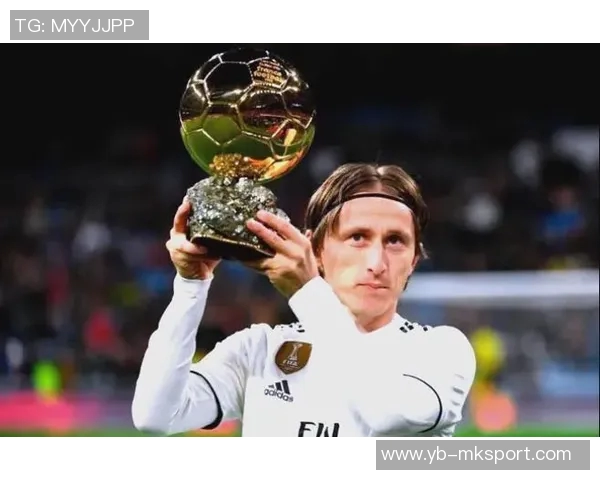 亚沙里赞美莫德里奇：与传奇球员同场竞技的珍贵体验